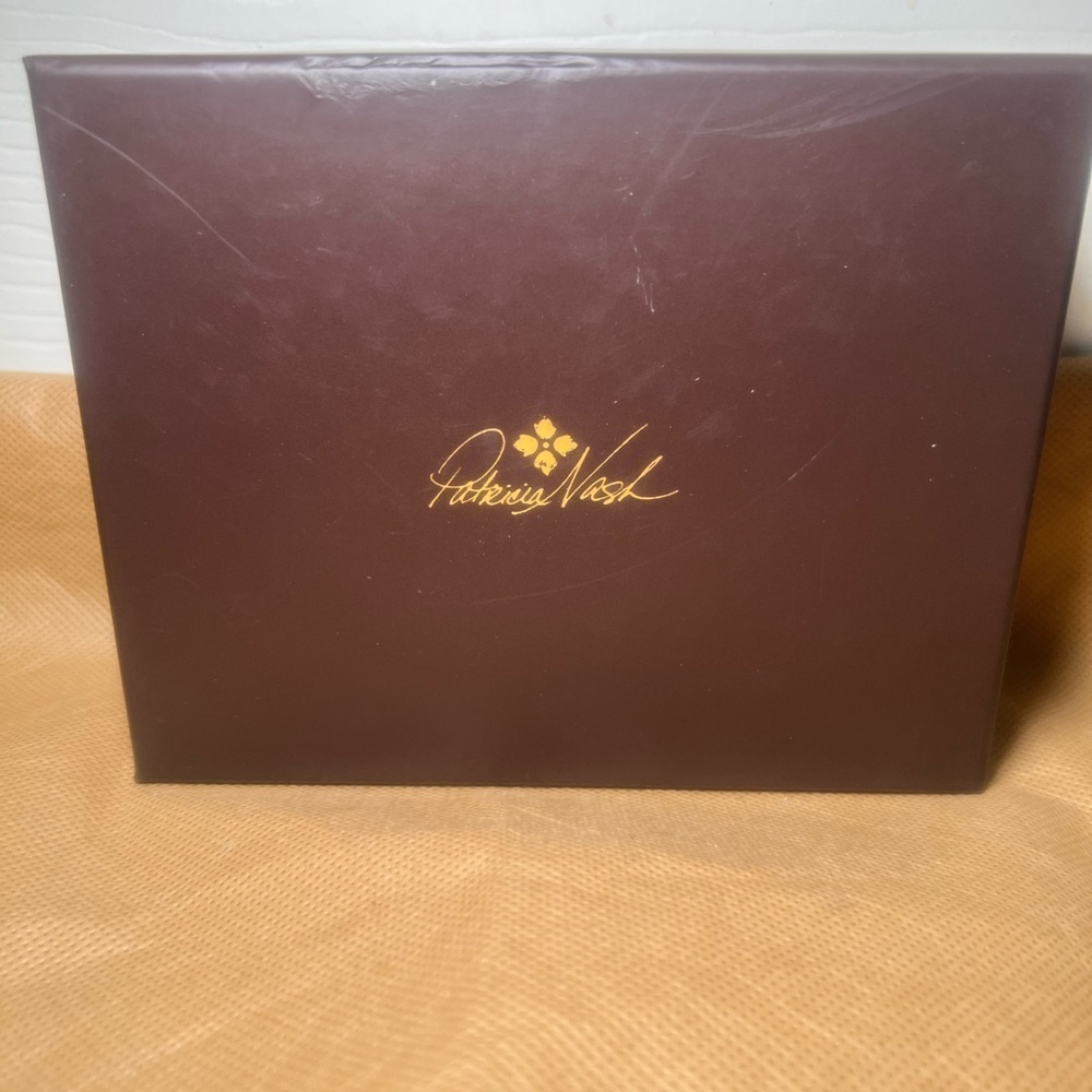 NWT Patricia Nash Leather Borse Coin Purse in Gift Box- Red Tooled - Picture 7 of 7
